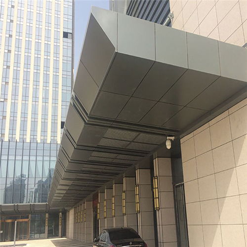 長(zhǎng)帆建材 專業(yè)檐口鋁單板廠家，助力鶴壁建筑行業(yè)發(fā)展